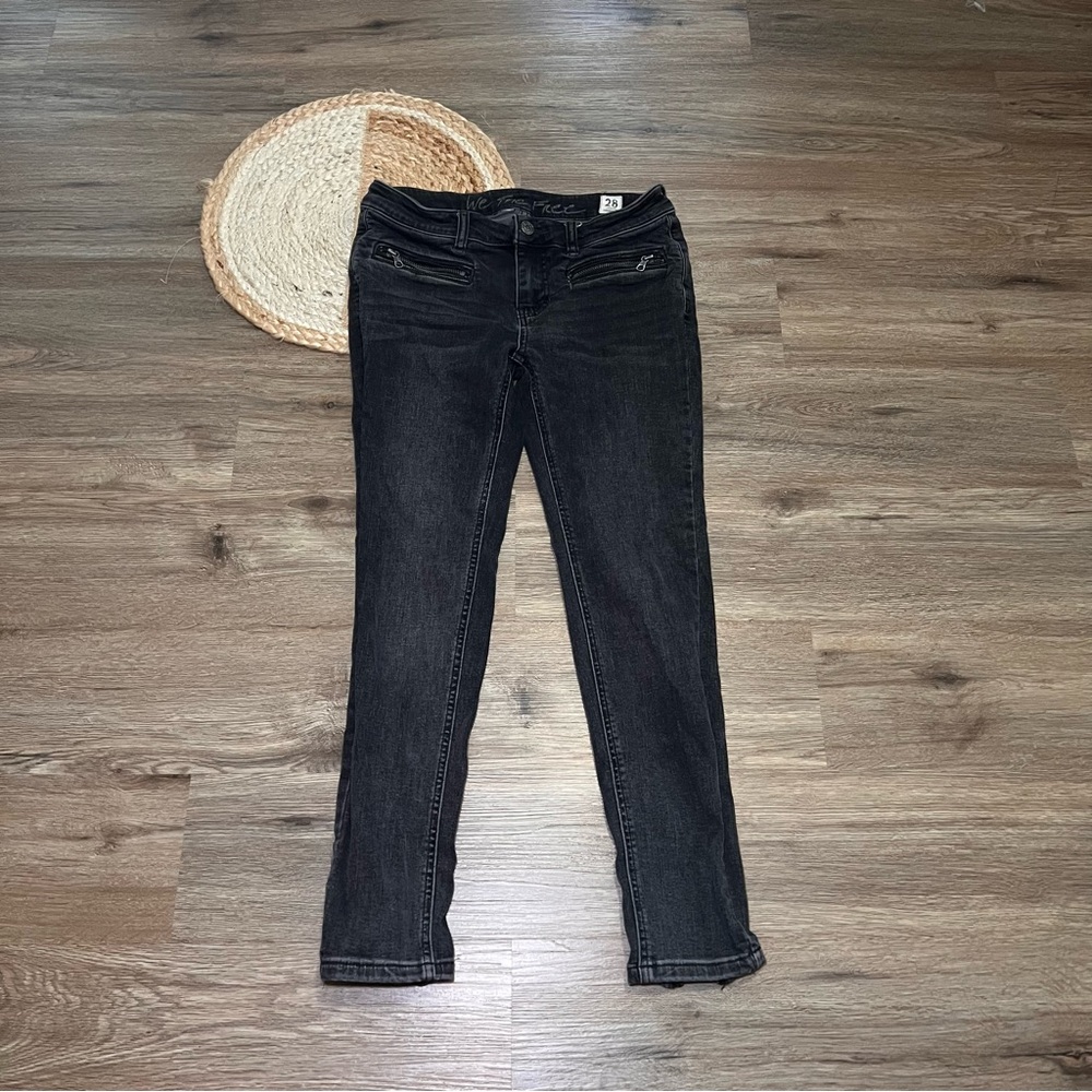 WE THE FREE Zipper Detail At The Back Hem Womens Skinny Jeans